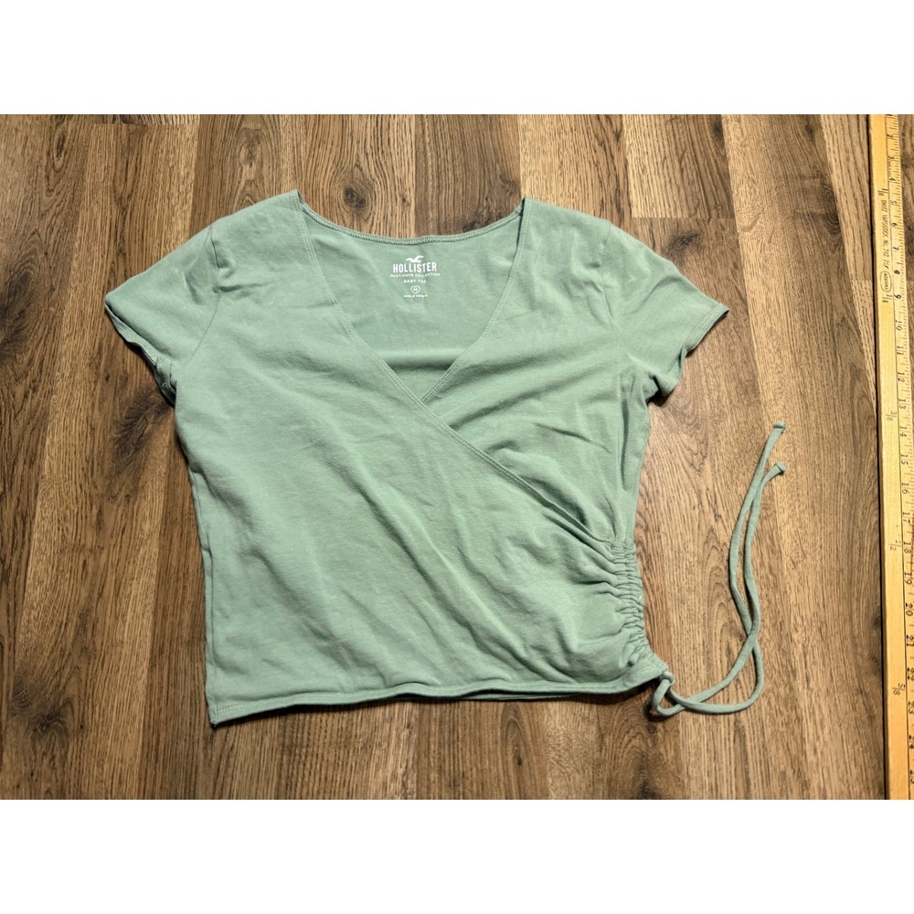 Hollister Shirt Womens Medium Green Short Sleeve Shirt V-neck Baby Tee